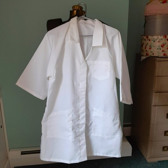 WHITE FASHION SEAL LAB COAT STYLE #69198 3 POCKETS SNAP CLOSURE NWOT LARGE USA - Picture 1 of 5
